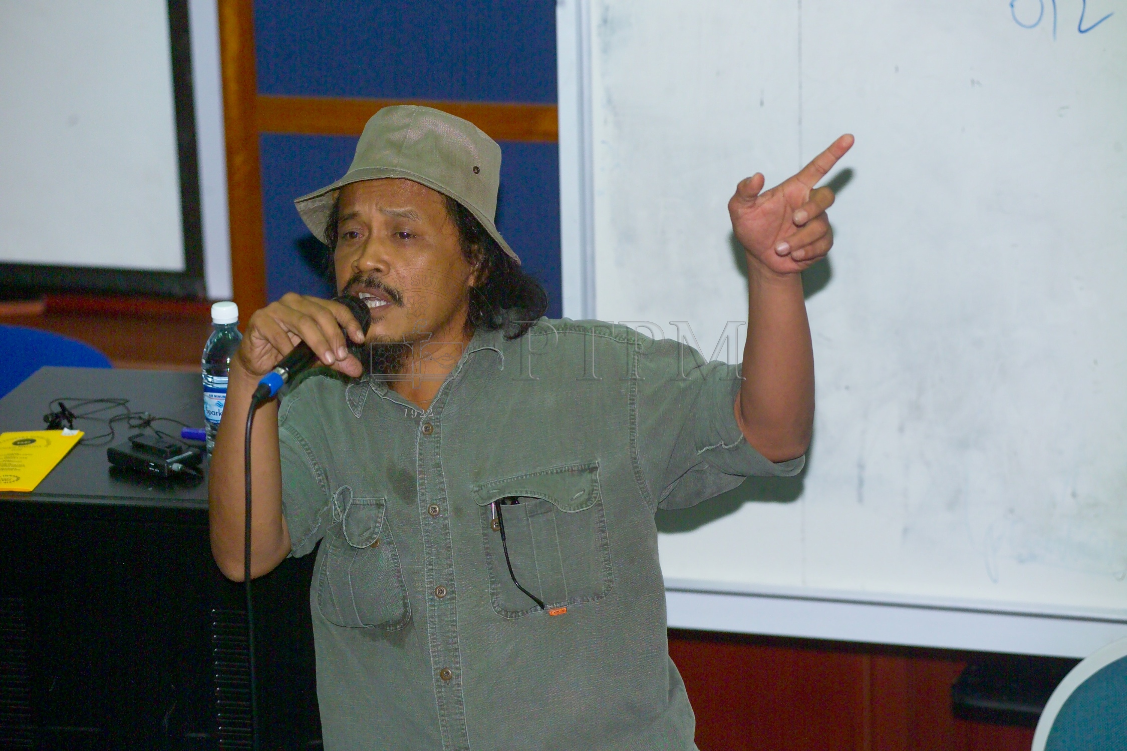 PTPM 05 20 puisi D9X30170